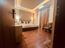Neo Royal Residency - The Cozy Stay Lodge Manali，位于马拉里的酒店