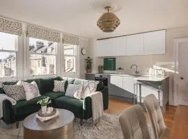 Chic Georgian Escape, Central Bath