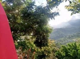 Cabaña tipi sapo con vista a la montaña