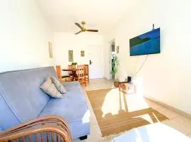 Apartamento no centro ao lado da praia com serviço de praia e perto do shopping