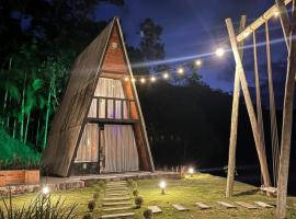 Chalé Valentina-Luxo com Hidromassagem，位于布卢梅瑙的酒店