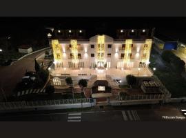 Easy Green Hotel，位于圣乔瓦尼·罗通多的酒店
