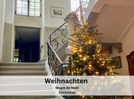 Maison de Castella next to Cathedrale