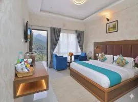 LA Riqueza Dhanolti View - Mountain View Rooms - Near to Eco Park & Surkanda Devi Temple