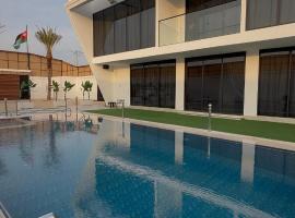 Alma chalets，位于Aş Şarīḩ的乡村别墅