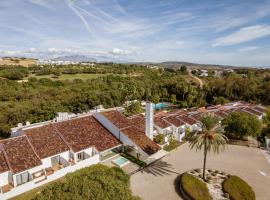 Hotel Encinar de Sotogrande，位于索托格兰德的酒店