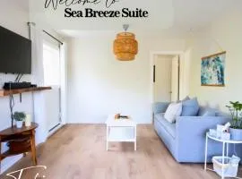 Sea Breeze Suite - Centrally Located in Ucluelet