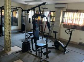 Aso Rock Hotel Bar and Restaurant，位于Loburo的酒店