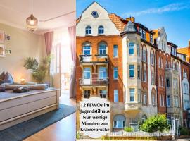 12 FEWOs im Jugendstilhaus mit Aufzug, gro&szlig;er Terrasse, Kingsize-Betten, 250Mbts WLAN, 55 Zoll Smart-TV - Nur ein kurzer Spaziergang durch den Park Venedig zur Kr&auml;merbr&uuml;cke - Kostenlose Parkpl&auml;tze in den umliegenden Stra&szlig;en - Gastst&auml;tte im Haus，位于爱尔福特的公寓