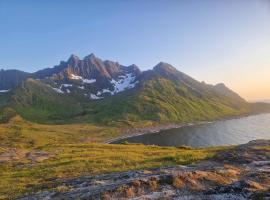 Camp Mefjord，位于Senja的青旅