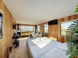 Unique Cabane 4 spa Centre Équestre & Snack