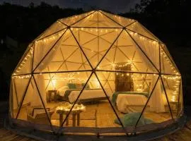 Glamping Familiar Naturaleza Aventura y Vista a la Montaña