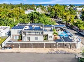 AQUA Ville Moderna - Serene 16BR Coastal Haven Villa with Pool