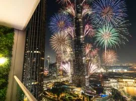 SmartStay at Grande Signature - Burj Khalifa View - 5 min Dubai Mall - Downtown Dubai - Brand New Luxury Apartments