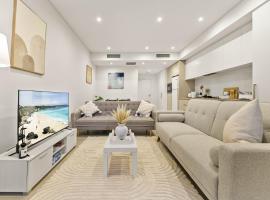 Modern One Bedroom Apartment in Forest Lodge Near Sydney CBD Sleeps Four，位于悉尼的酒店