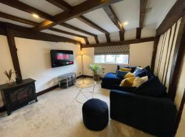 Rural Country Suites - Judge's Lodge，位于东格林斯特德的酒店