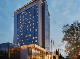 VILNIUS PARK PLAZA HOTEL, Restaurant & Terrace, Panorama Bar, Conference & Banquet Center