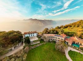 瑞雷斯杜尔罗科利酒店，位于伊塞奥的酒店