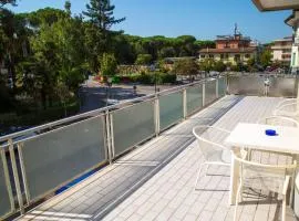 Central apartment at 250m from the sea