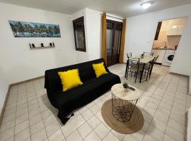 Joli F2 climatisé avec Jacuzzi - La Jacinthe，位于Ducos的酒店