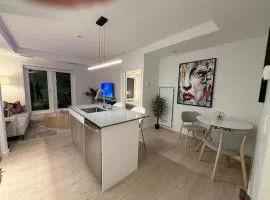 Spotless modern & bright 1 BR in North End Halifax