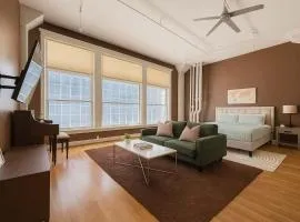 Jazzy Downtown Studio with Piano