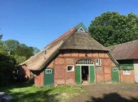 Schöner alter Resthof am Jadebusen