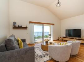 Rosas House, private house with jacuzzi and BBQ，位于卡列塔的酒店