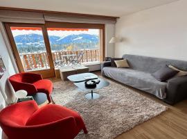 Superbe appartement avec 2 chambres avec vue imprenable sur les Alpes，位于克莱恩 蒙塔纳的酒店