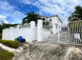 The Retreat，位于Lyssons的带停车场的酒店