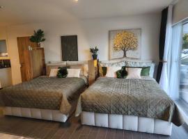 Studio Quiet neighbourhood in Bulle with Terrace, Free Parking, Fitness, Mountain View，位于布勒的酒店