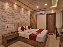 Hotel Janki Vibes With Free Wifi & Parking !!! Most Premium And Best Hotel In Varanasi，位于瓦拉纳西的酒店