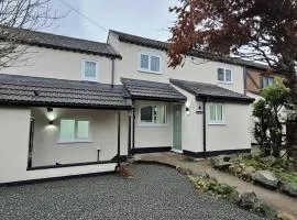 Honeysuckle House 4 Bed Countryside Stay Near Derbyshire