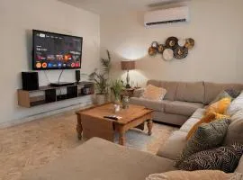 House 10 minutes from the American consulate WiFi 500 Mbps