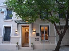 Hotel Praga，位于瓜莱瓜伊丘的酒店
