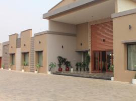 Hotel Moon Palace Kolwezi，位于Kolwezi的酒店