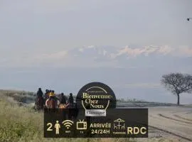 Unique, Chambre 2,centre équestre & snacks