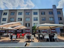 Hotel Cavalieri，位于皮内罗洛的酒店