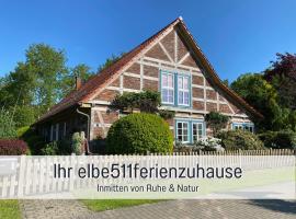 elbe511ferienzuhause im parkähnlichen Garten mit Teich，位于德米茨的酒店