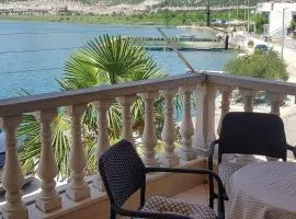 Gorgeous Apartment In Rogotin-Ploce With Wifi