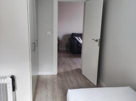 Habitaci&oacute;n acogedora ideal para descansar en tus vacaciones，位于马德里的豪华帐篷营地