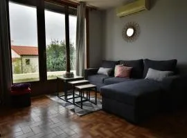 Appartement avec jolie vue et jardin privatif