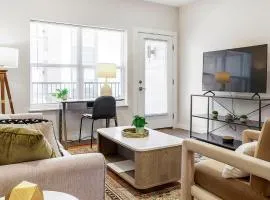 Landing Amazing 1BD Clubhouse Pool