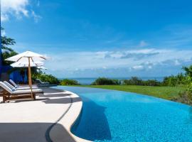 Casa Torre Del Cielo - Ocean Views - Pool - Privacy，位于卡热伊斯的酒店