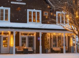 Le 900 Tremblant Inn Café and Bistro，位于蒙特朗布朗的酒店