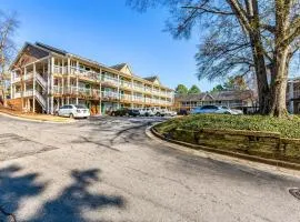 HomeTowne Studios by Red Roof Atlanta - Norcross Downtown