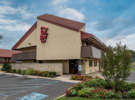 Red Roof Inn Mt Laurel，位于劳雷尔山的酒店
