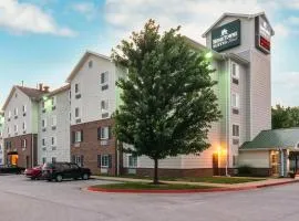HomeTowne Studios & Suites by Red Roof Bentonville