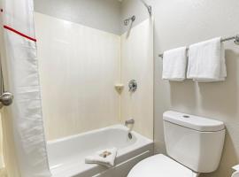 华盛顿特区红屋顶客栈 - 劳雷尔，位于罗瑞尔的酒店