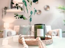 Lux and thee City - Fort Worth - Same Day Bookings